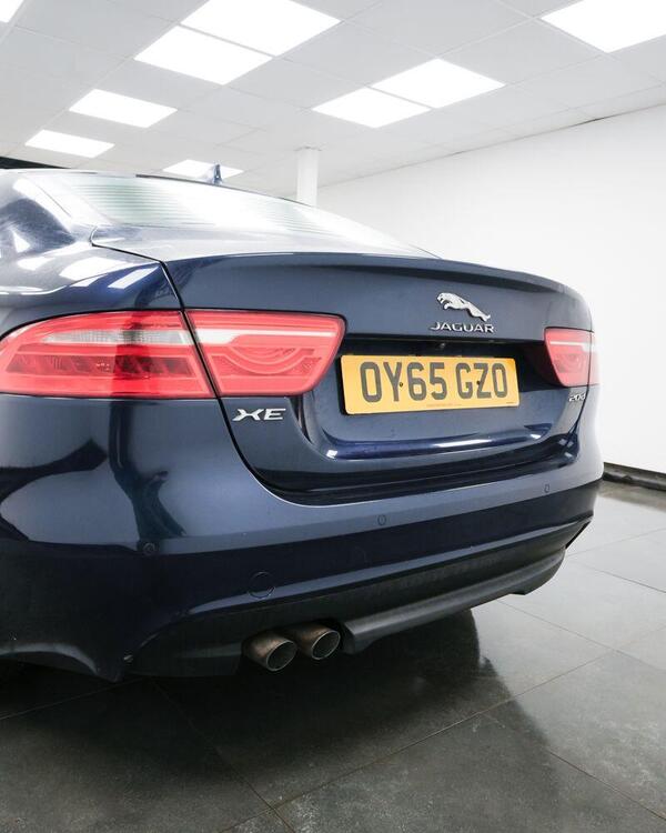Jaguar Xe view 5