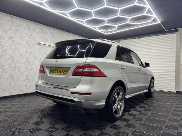 Mercedes-Benz M Class view 4