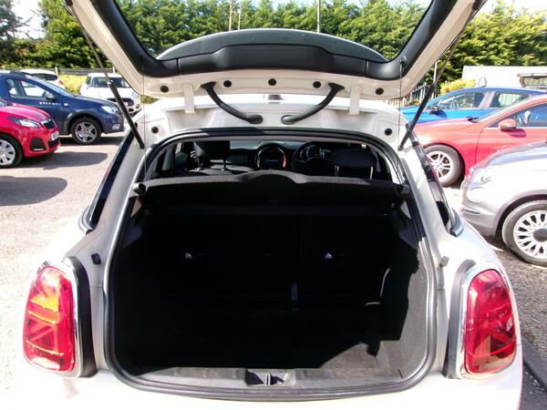 2018 MINI Hatch 1.5 One Euro 6 (s/s) 5dr