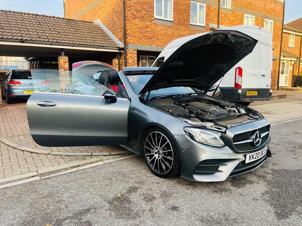 Mercedes-Benz E-Class view 3