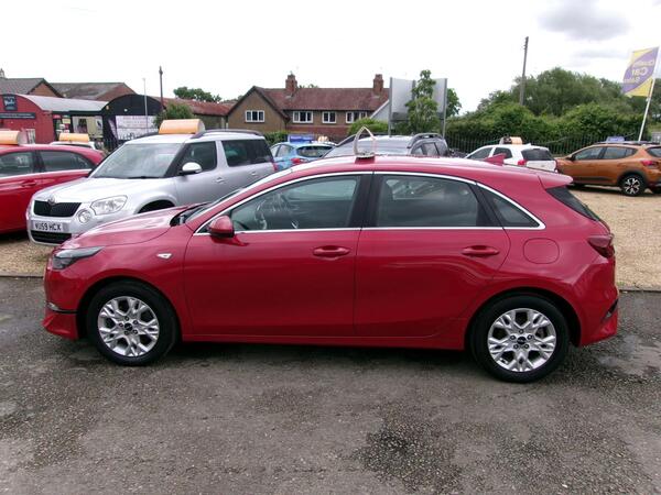 2024 Kia Ceed 1.5 T-GDi 2 Euro 6 (s/s) 5dr Non-ADAP