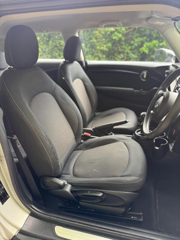 2014 MINI Hatch 1.5 Cooper D Euro 6 (s/s) 3dr
