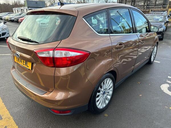 Ford C-Max view 3