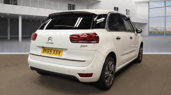 Citroen C4 Picasso view 2