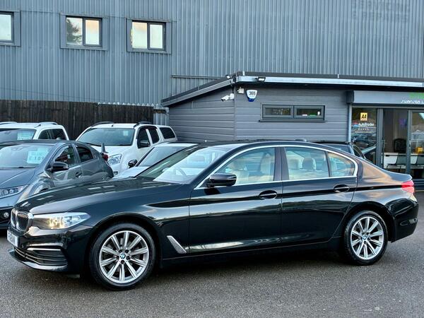 BMW 5 Series view 6