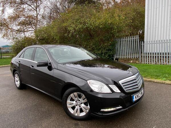 Mercedes-Benz E-Class view 3