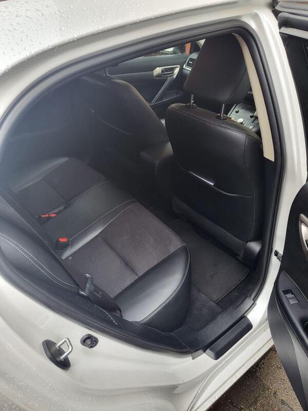 Lexus CT view 4