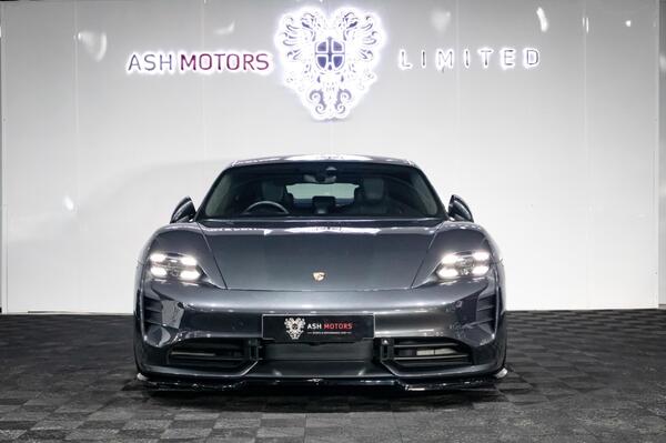 Porsche Taycan view 5