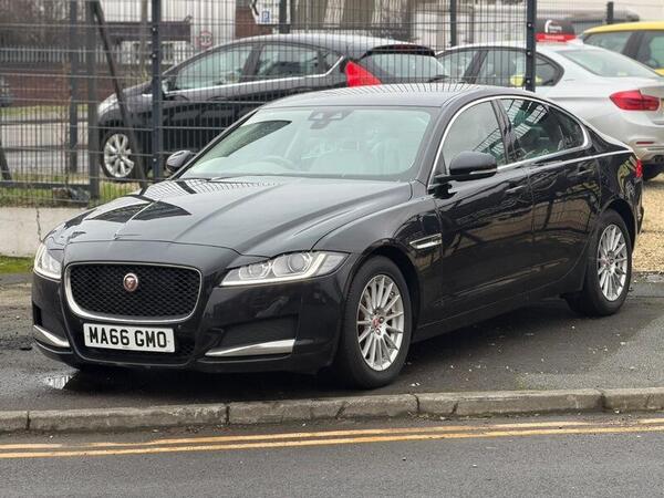 Jaguar XF view 5