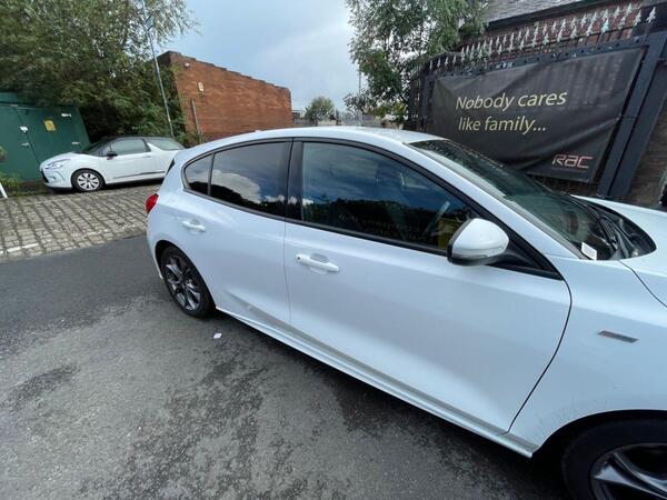 Ford Focus view 6