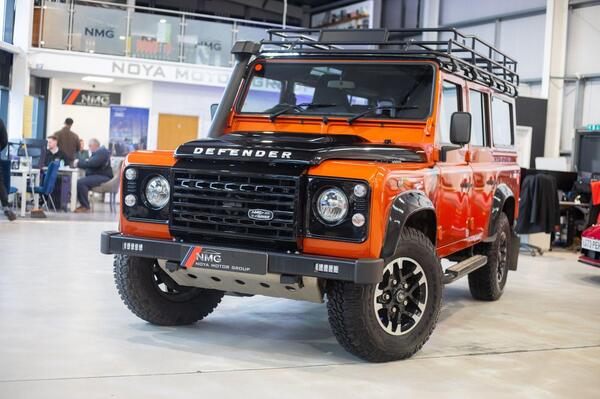 Land Rover Defender view 5
