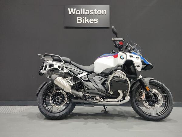 Wollaston BMW Bikes Northampton | Bike dealership in Northampton ...