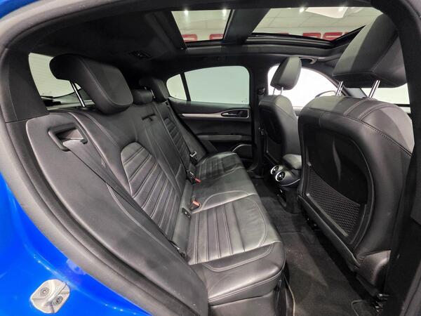 Alfa Romeo Stelvio view 3