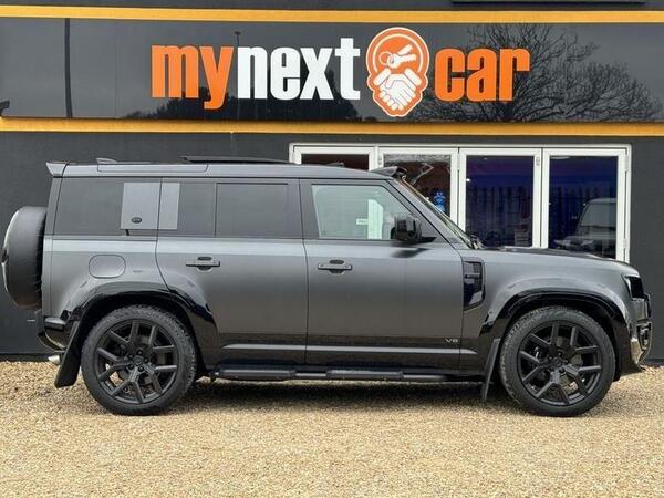Land Rover Defender view 7