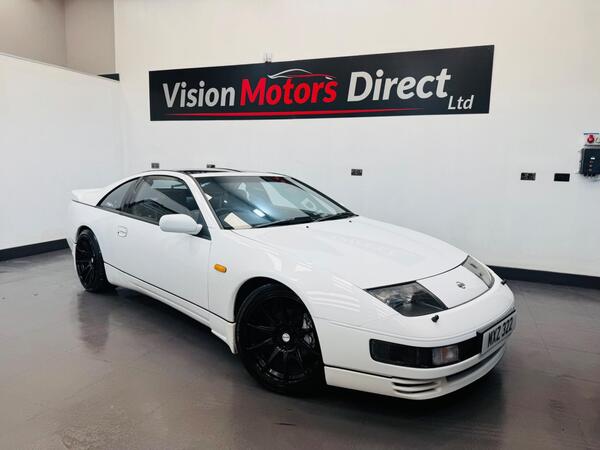 Nissan 300 ZX view 5