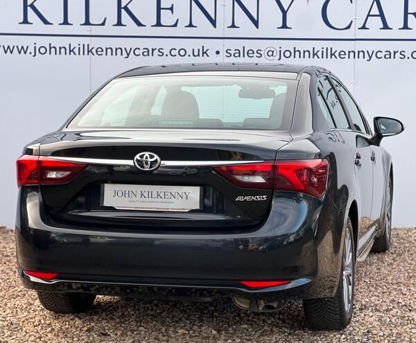 Toyota Avensis view 6