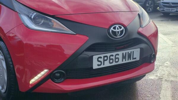 Toyota Aygo view 3