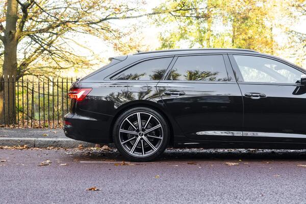 Audi A6 view 6