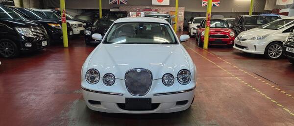 Jaguar S Type view 2