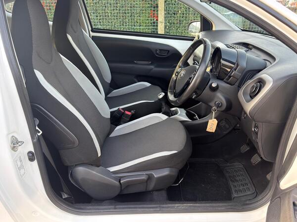 Toyota Aygo view 7
