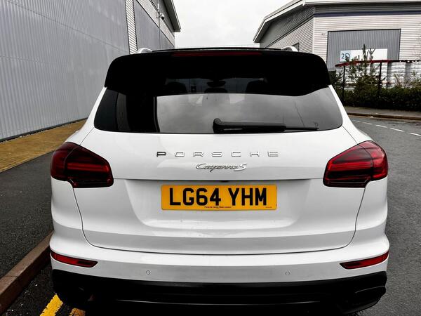 Porsche Cayenne view 6