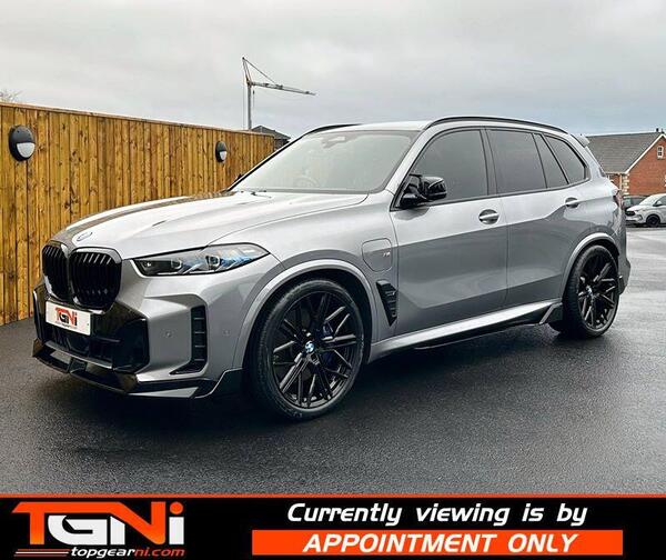 BMW X5 view 4