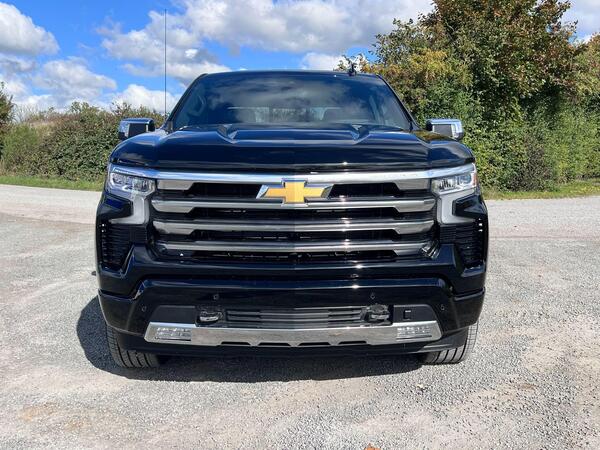 Chevrolet Silverado view 2