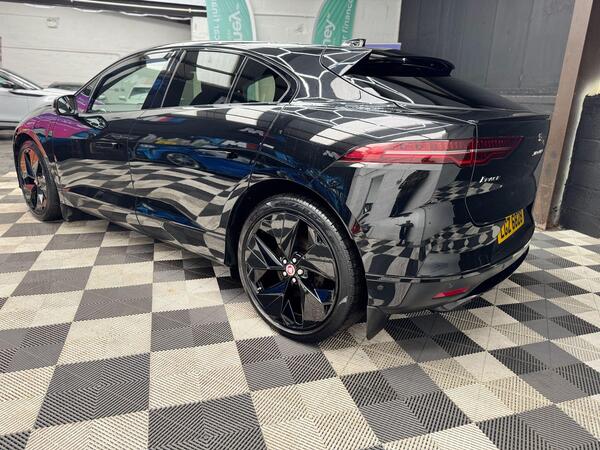 Jaguar I-Pace view 5