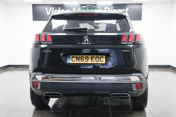 Peugeot 3008 view 2