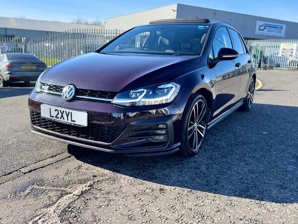 Volkswagen Golf view 5