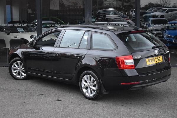 Skoda Octavia view 2