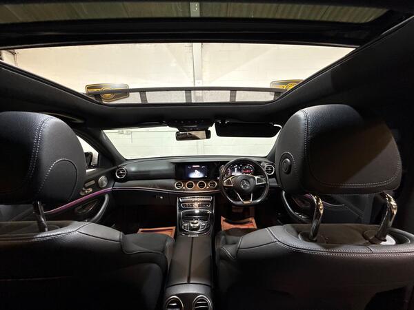 Mercedes-Benz E-Class view 3