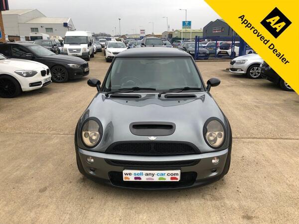 MINI Hatch view 3