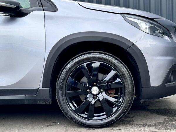 Peugeot 2008 view 4