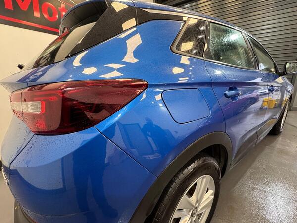 Vauxhall Grandland X view 7