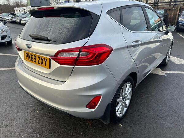 Ford Fiesta view 3