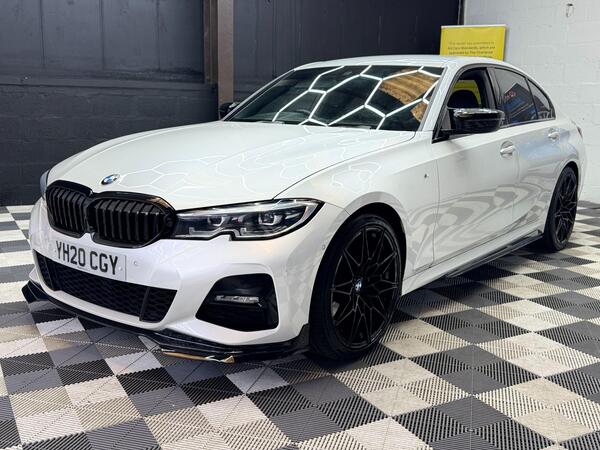 BMW 3 Series view 4