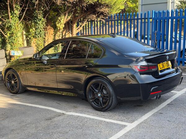 BMW 3 Series: Rear Left