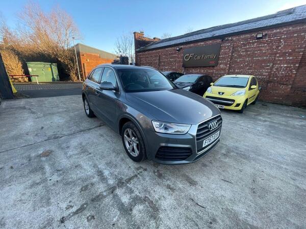 Audi Q3 view 7