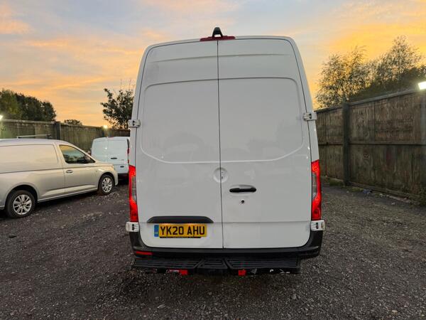 2020 Mercedes-Benz Sprinter 2.1 314 CDI RWD L3 H2 Euro 6 5dr
