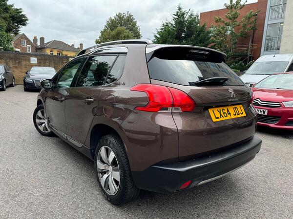 Peugeot 2008 view 4