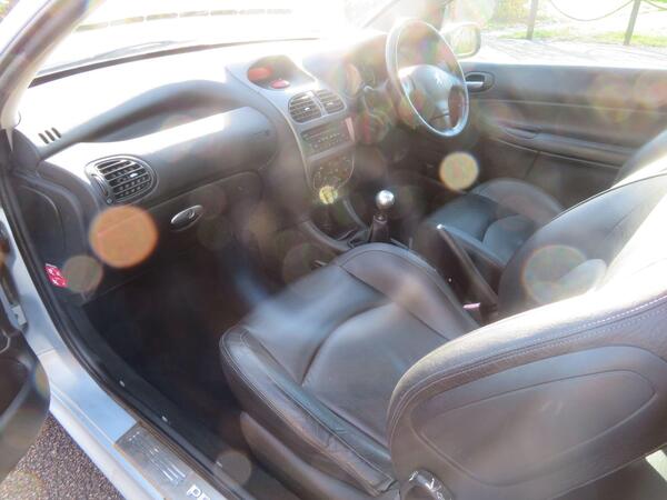Peugeot 206 view 5