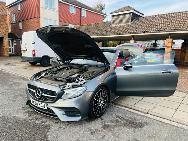 Mercedes-Benz E-Class view 4