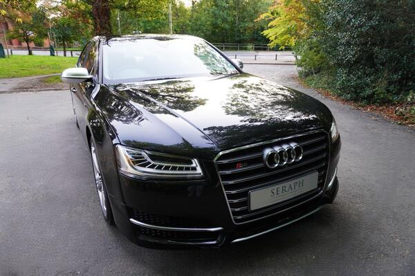 Audi S8 view 7