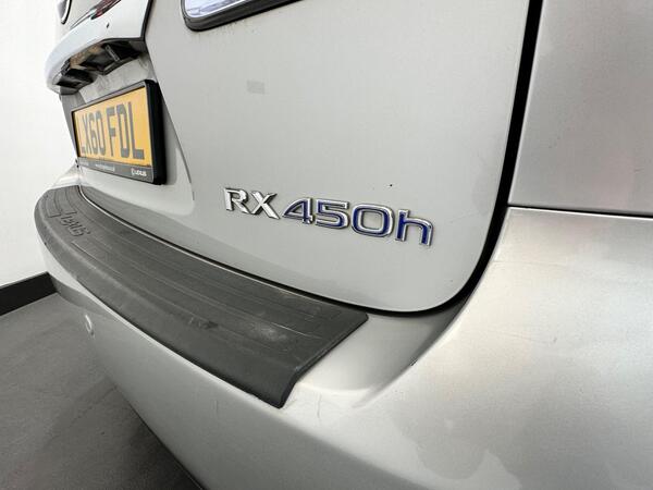 Lexus RX view 5
