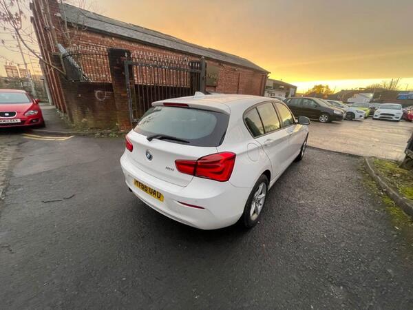BMW 1 Series view 7