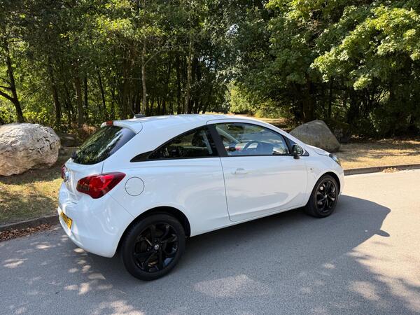 2017 Vauxhall Corsa 1.4i ecoTEC SRi Euro 6 3dr