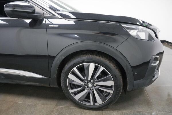 Peugeot 3008 view 4