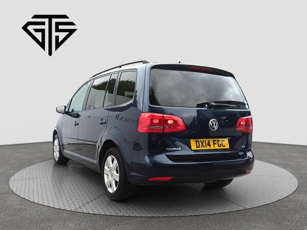 Volkswagen Golf view 5