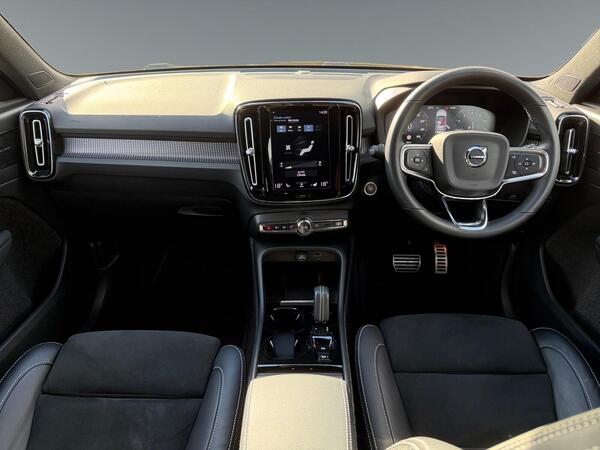 2022 Volvo XC40 1.5 T3 R-Design Auto Euro 6 (s/s) 5dr